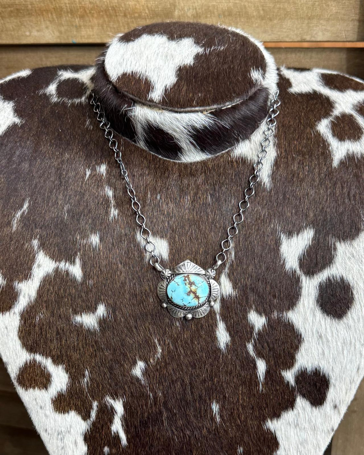 Golden Hills Starburst Round Necklace *Native