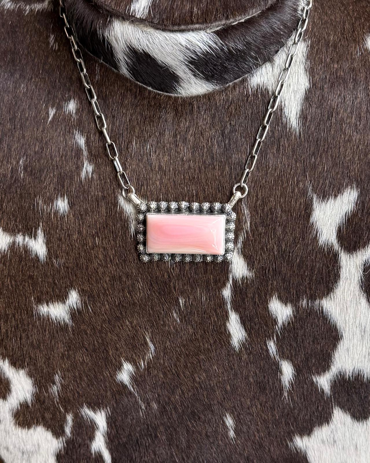 18" Pink Conch Bar *Native