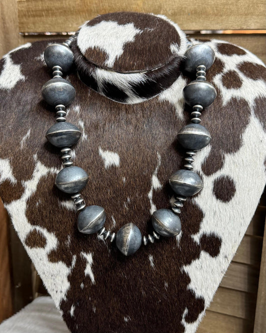 23" Chimney Butte Handmade Big Pearl Necklace *Native