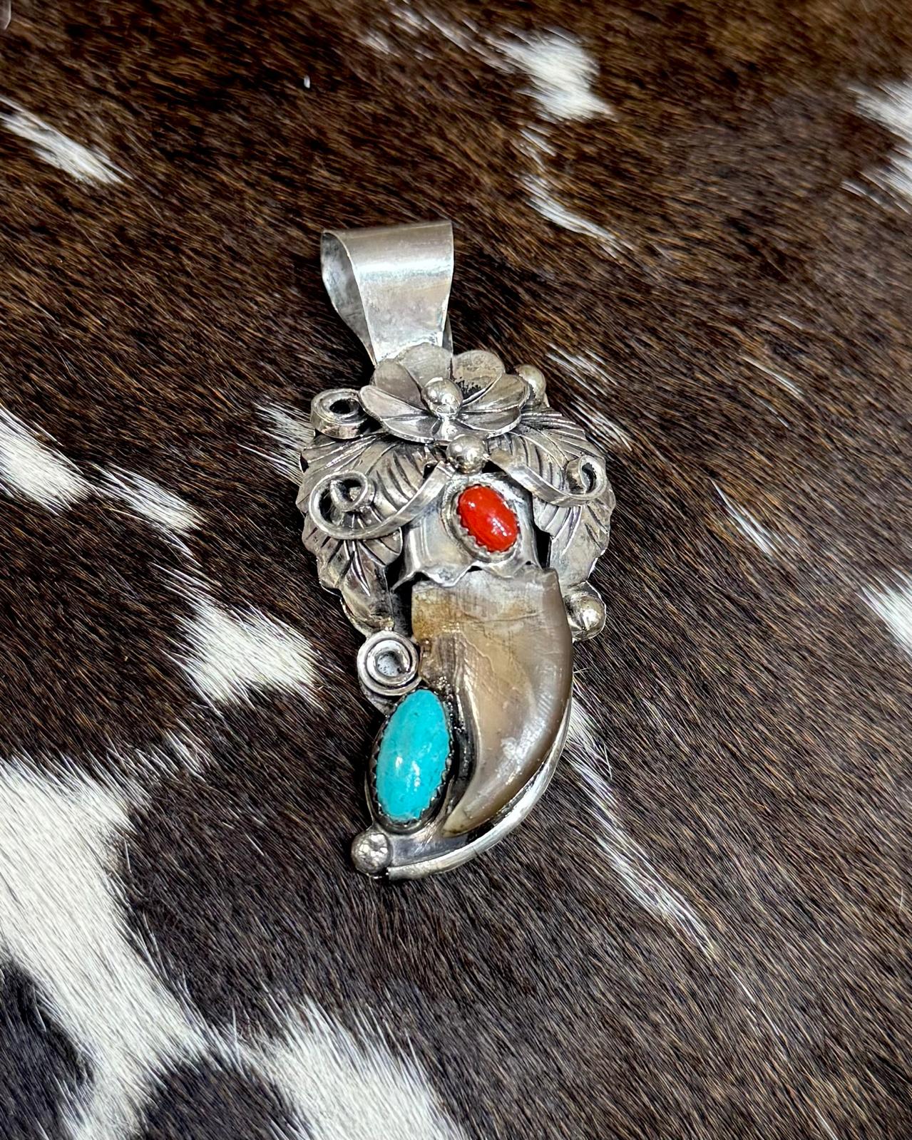 Jerry Thompson Bear Claw Pendant *Native