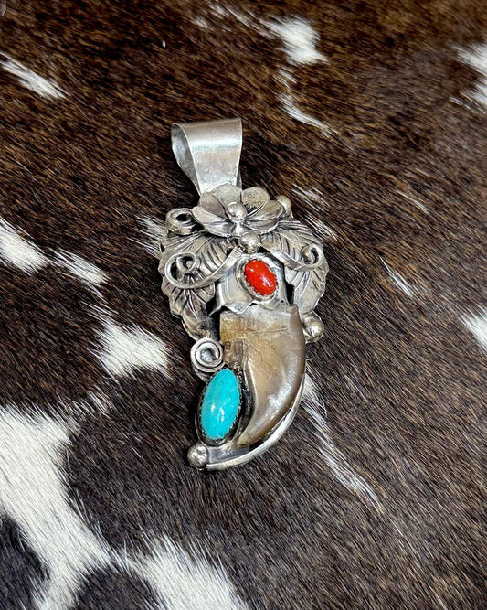 Jerry Thompson Bear Claw Pendant *Native
