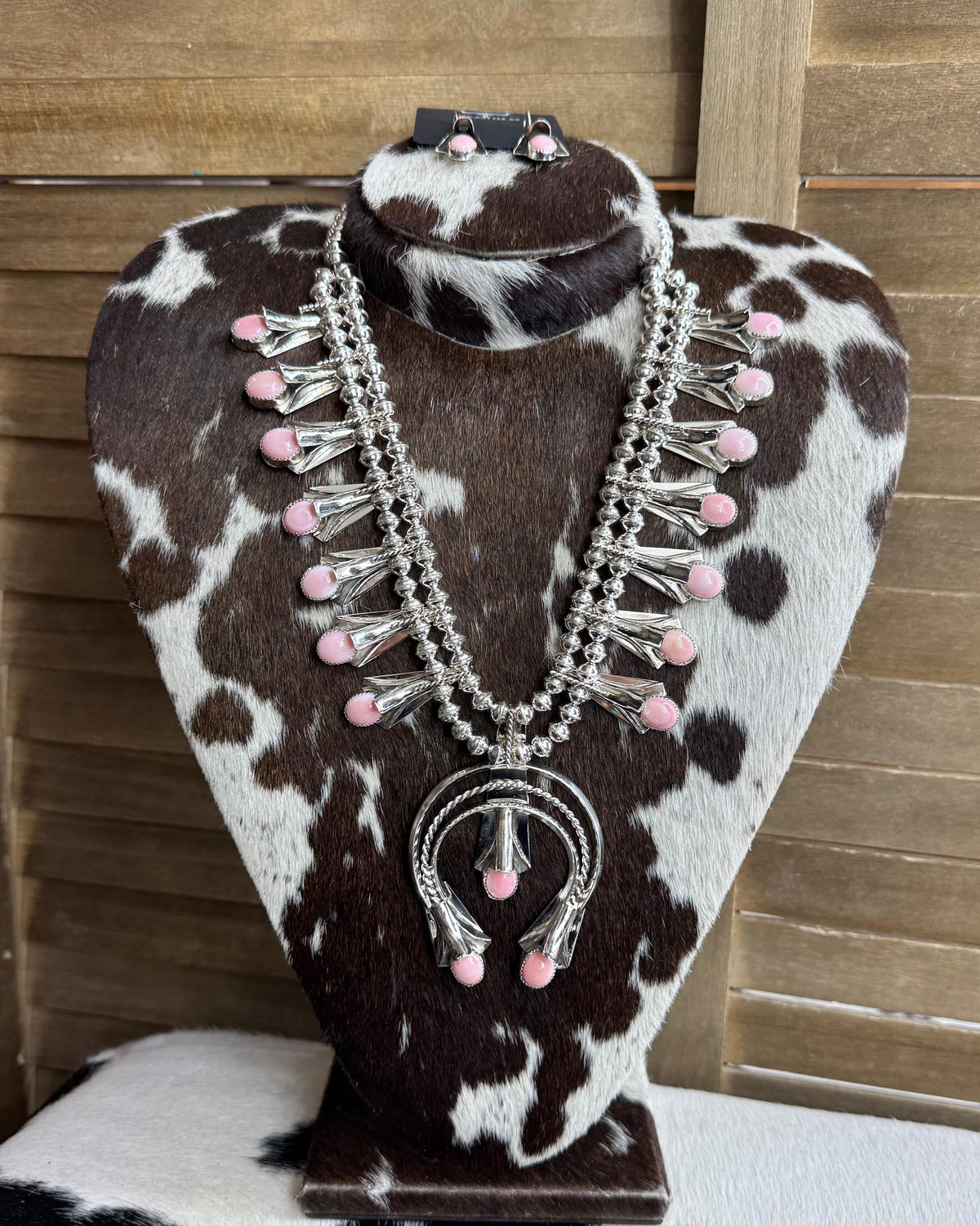 Pink Conch Naja Statement *Native