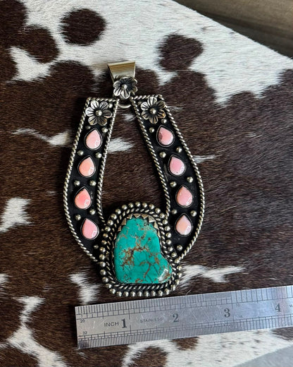 Pink Conch Horseshoe Pendant *NonNative