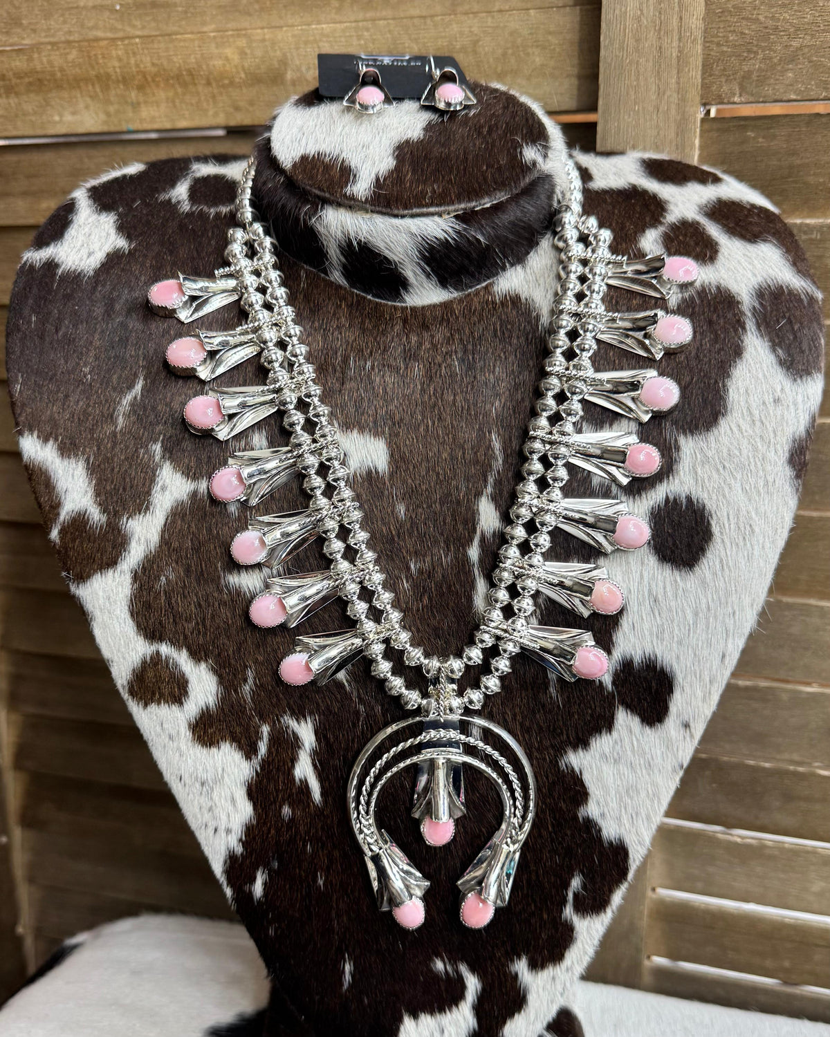 Pink Conch Naja Statement *Native