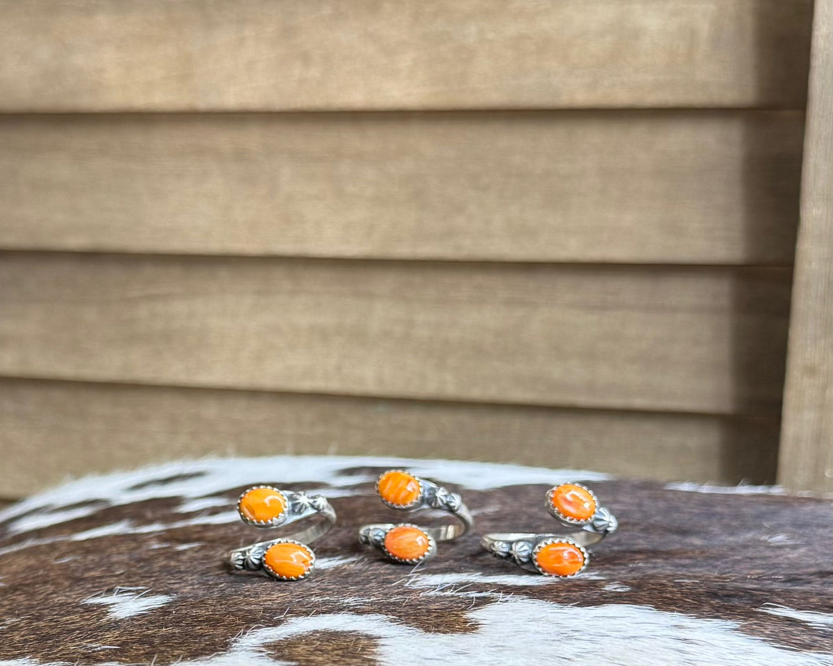 Spiny Double Stone Starburst Adj Ring * Native