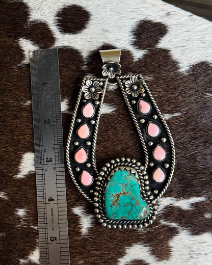 Pink Conch Horseshoe Pendant *NonNative