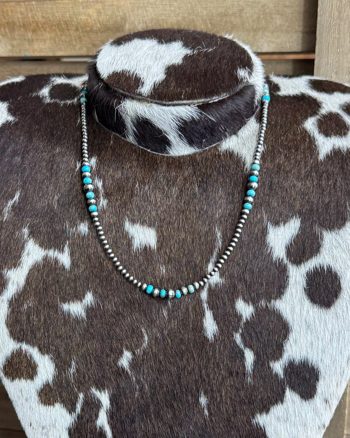 18" Graduated Pearl & Turquoise Stacker *NonNative