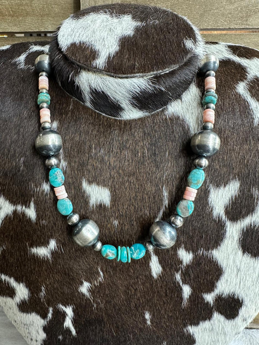 Chimney Butte Pink Conch & Kingman Navajo Pearl Necklace