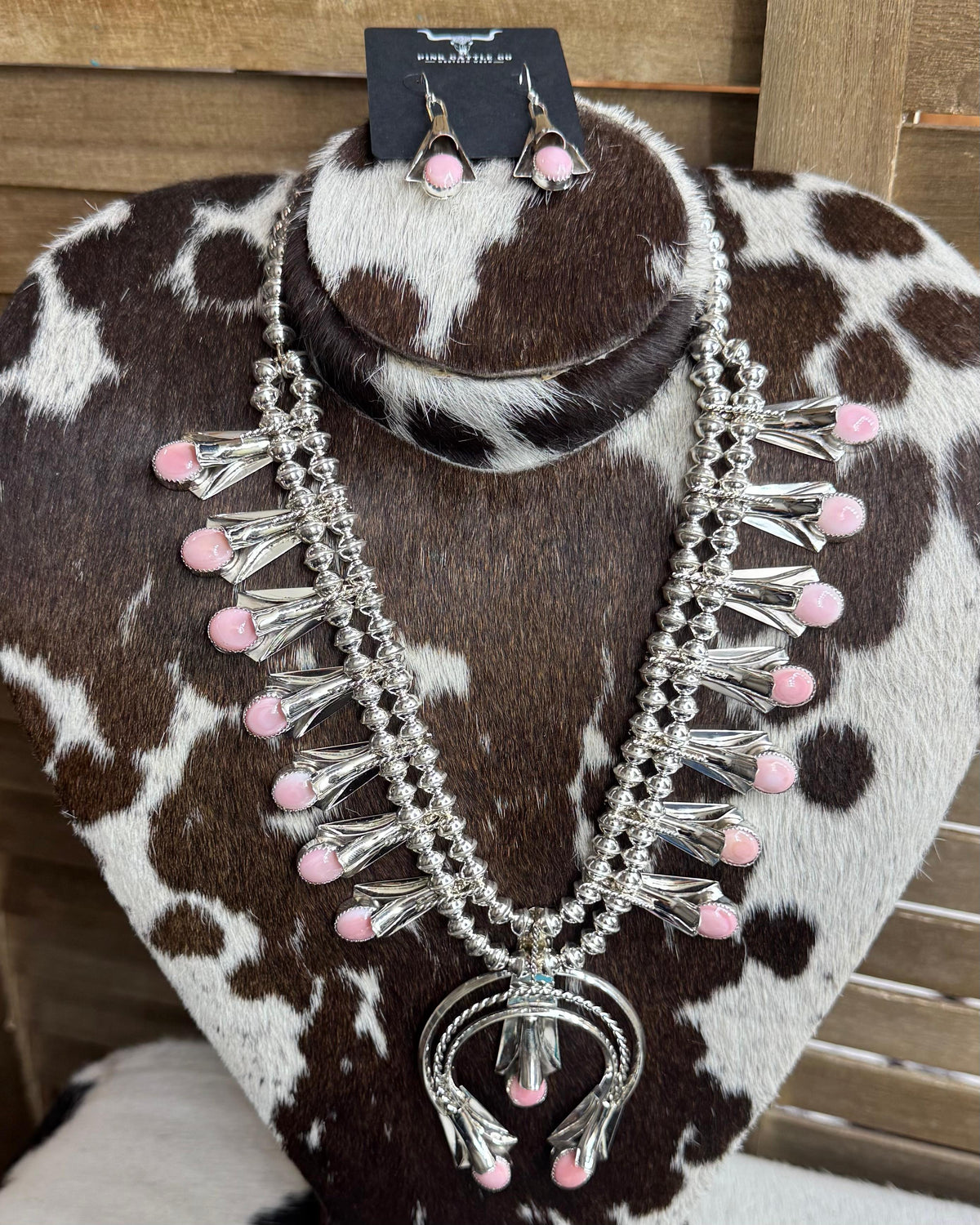 Pink Conch Naja Statement *Native