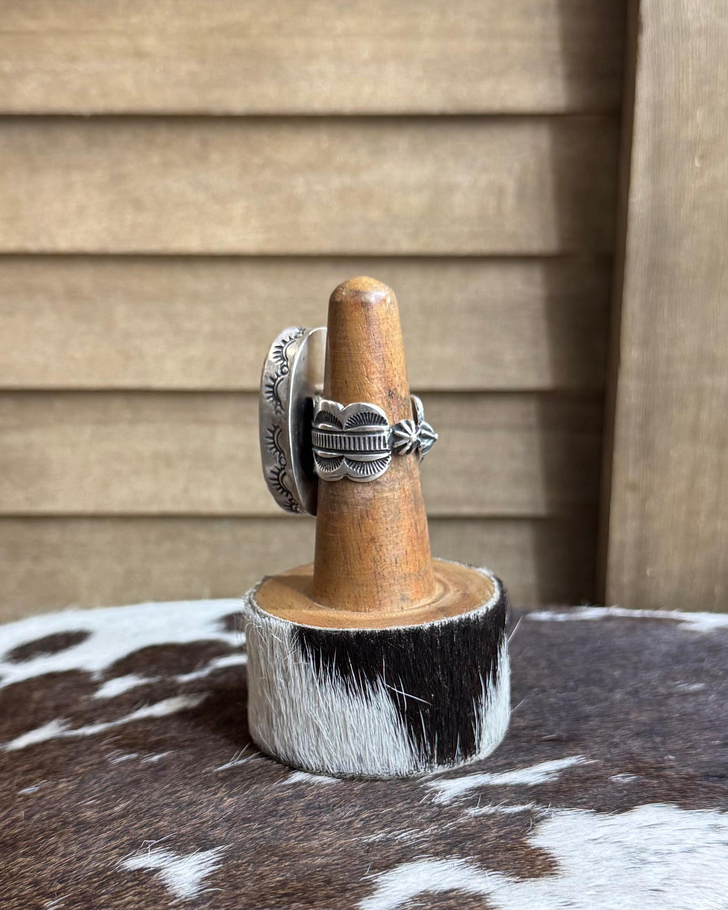 Royston Oval Adj Ring *Native