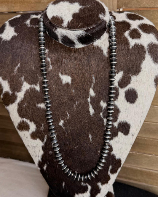 29” Chimey Butte 10mm Saucer Pearls