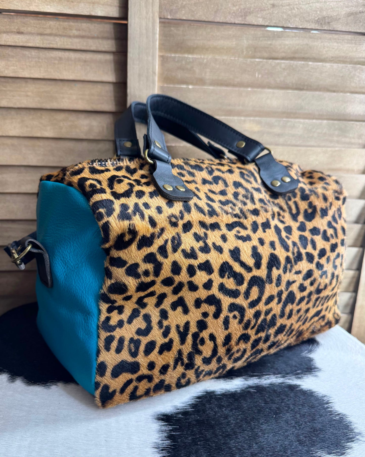 Turqouise Leopard Medium Speedy