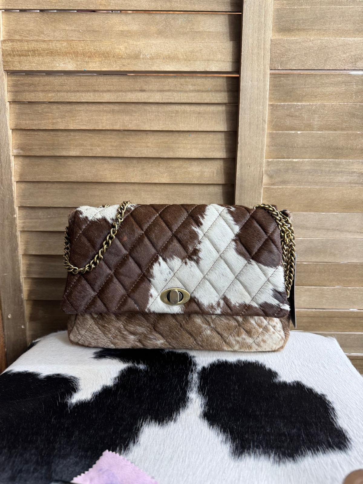 Collado cowhide purse