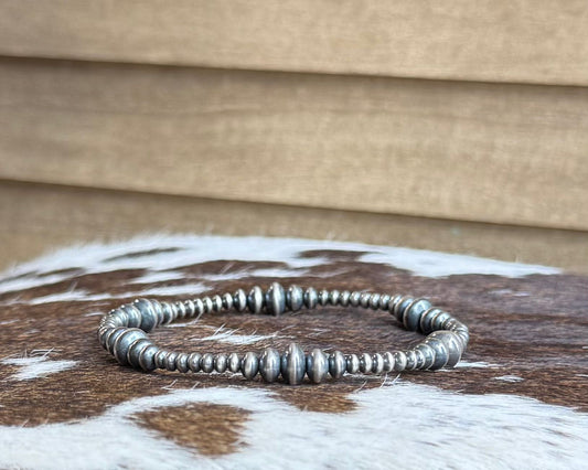 Graduated Stretch Pearl Bracelet