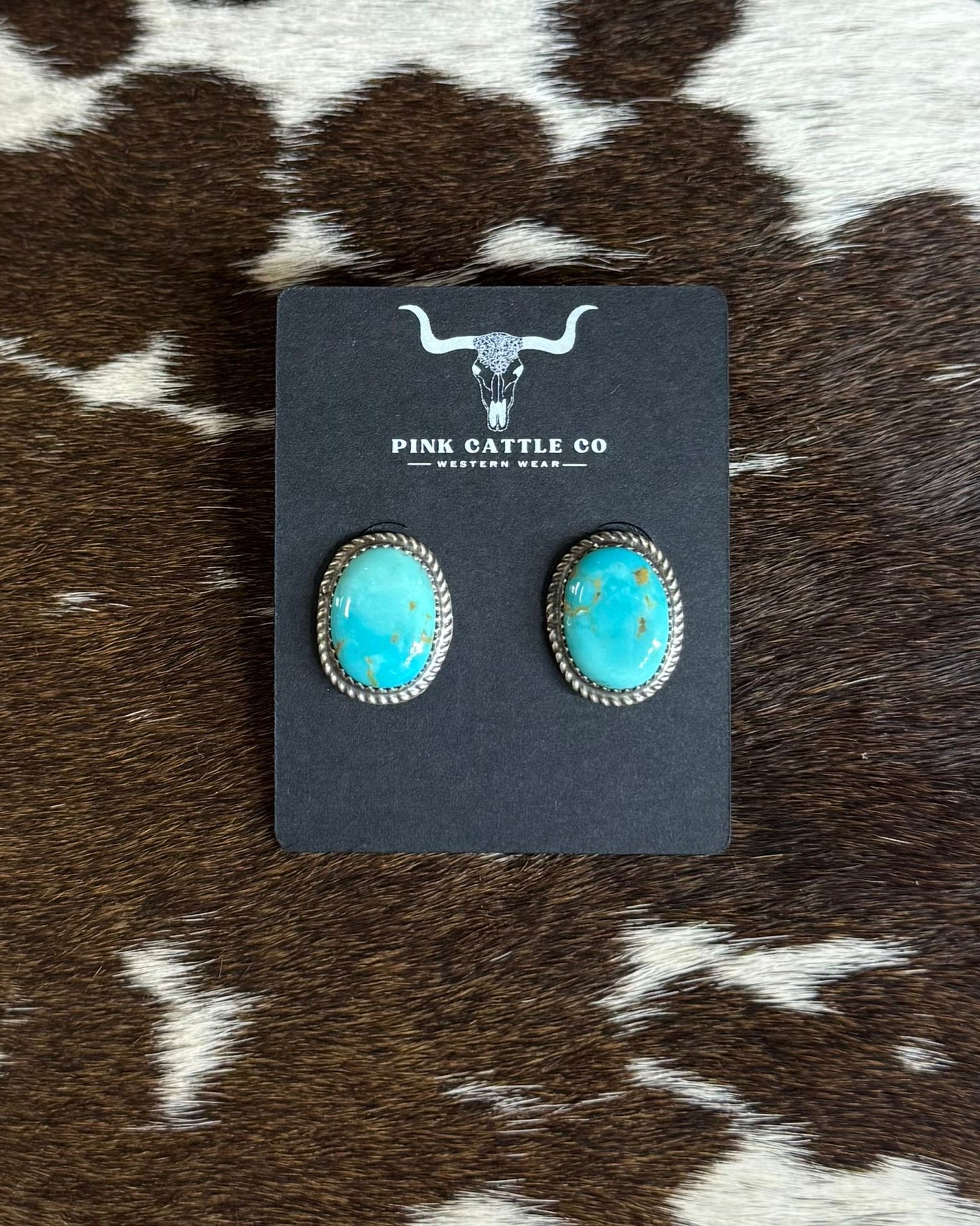 Kingman Round Studs *Native