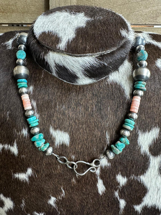 Chimney Butte Pink Conch & Kingman Navajo Pearl Necklace