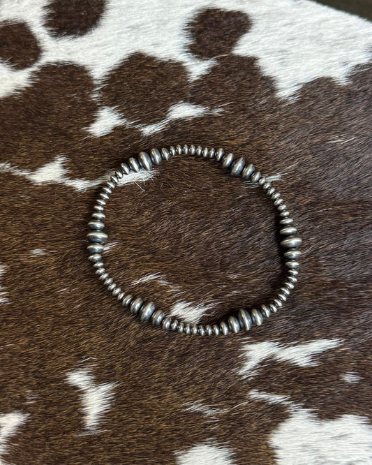 Graduated Stretch Pearl Bracelet