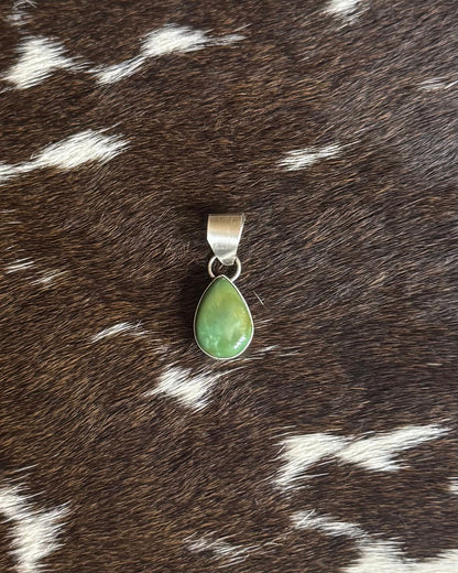 Simple Dainty Green Pendant *Native