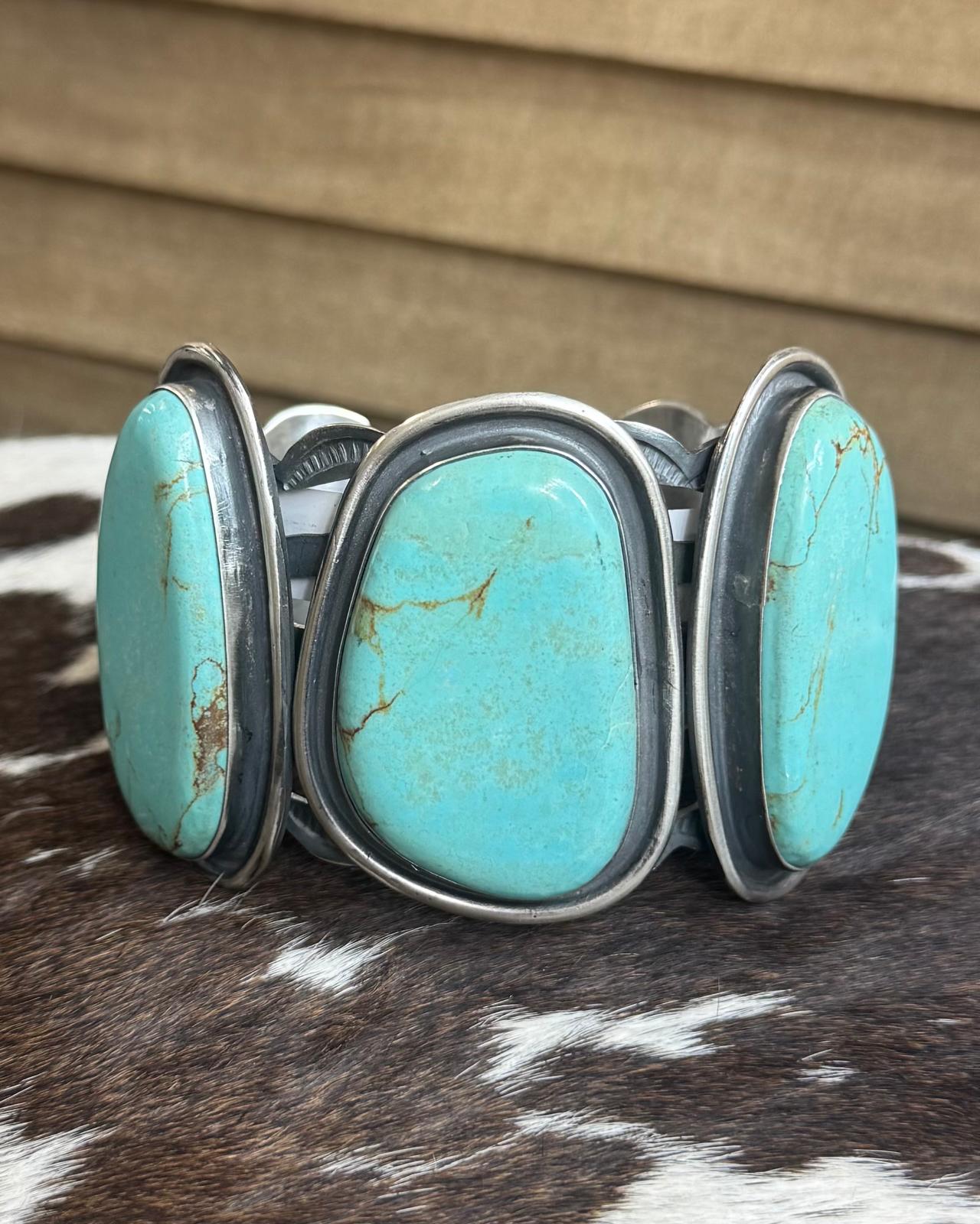Chimney Butte Big Stone Kingman Cuff *Native