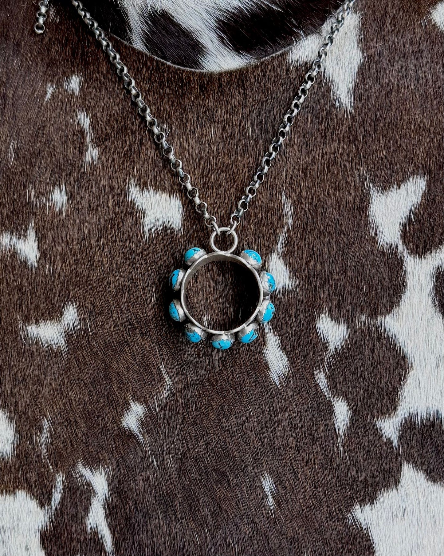 18" Scalloped Turquoise Necklace *Native