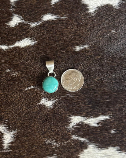 Simple Dainty Round Pendant *Native