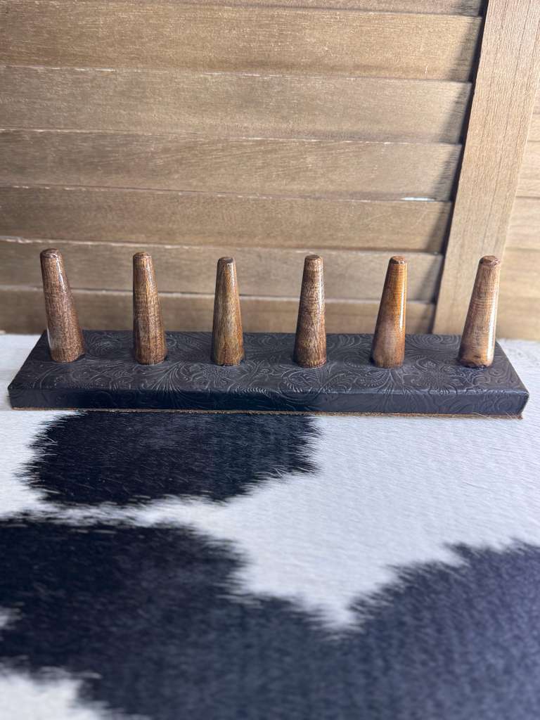 Black Tooled Ring Holder