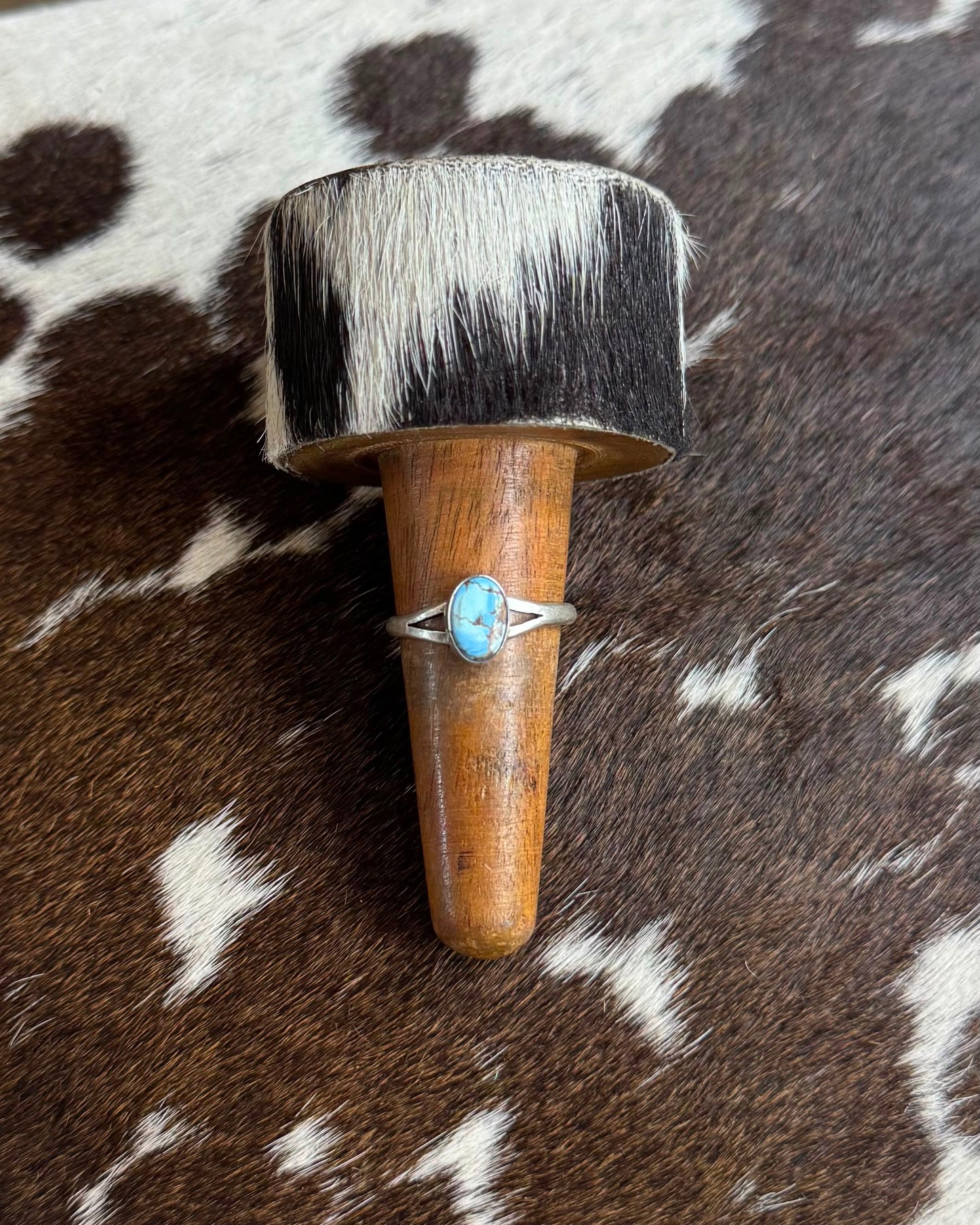 Golden Hills Simple Ring * Native