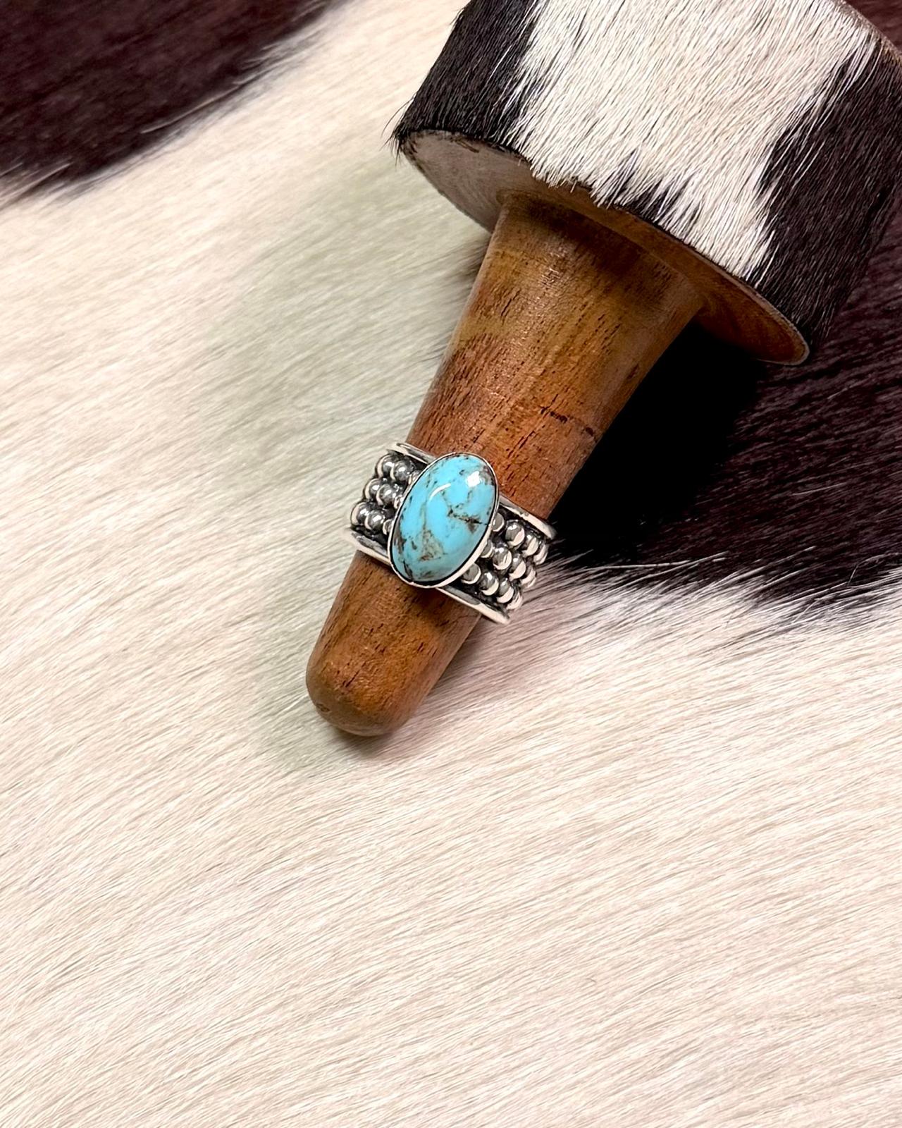 Sz 5 Studded Everyday Ring *NonNative