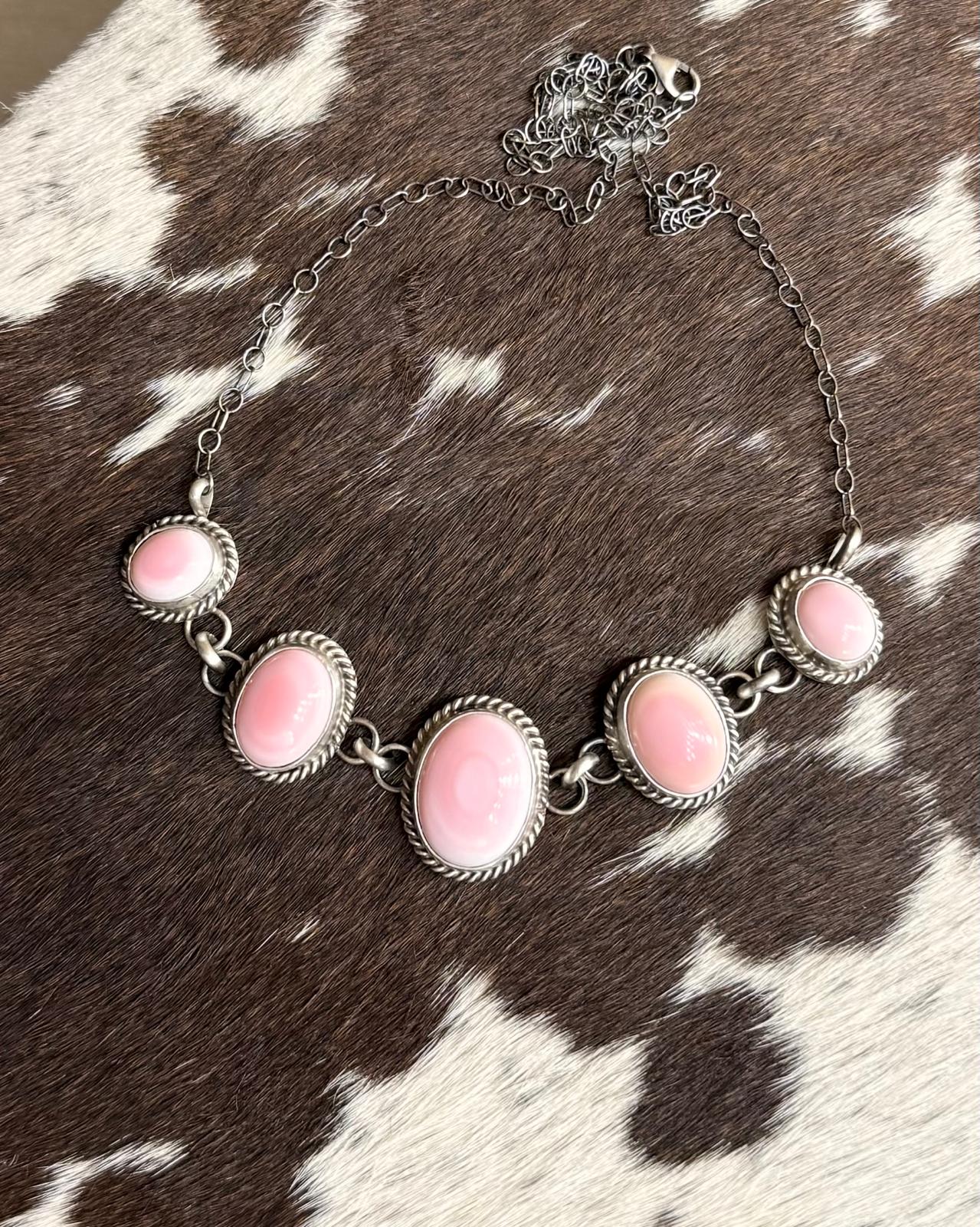 5 Stone Pink Conch Choker *Native