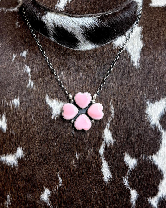 16" Pink Conch Clover Stone Necklace *Native